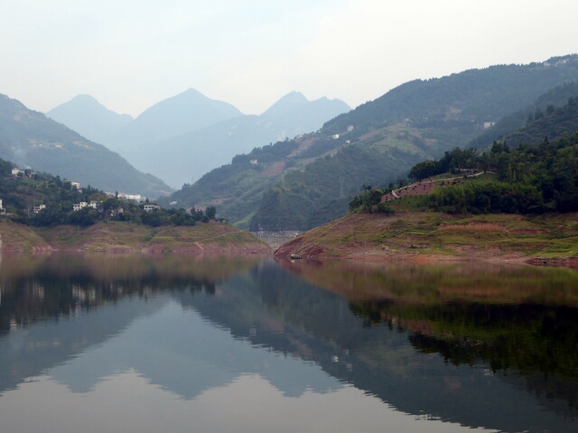 Mountains reflected in Shennong Stream