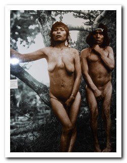 Old photgraph of a Yamana couple in Ushuaia museum