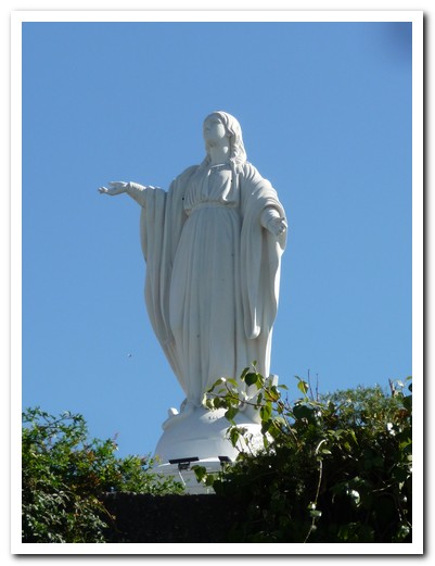 Statue of the Virgin on Cerro San Cristobel