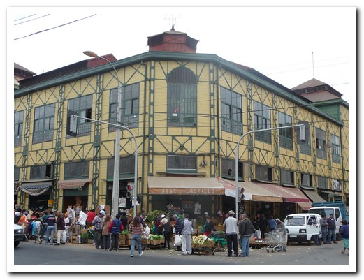 The farmers´s market is the oldest in Chile