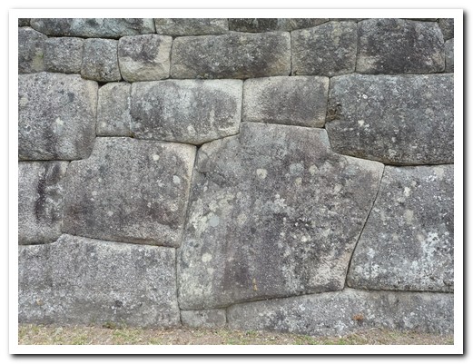 Fine stone walls used on the important buidings